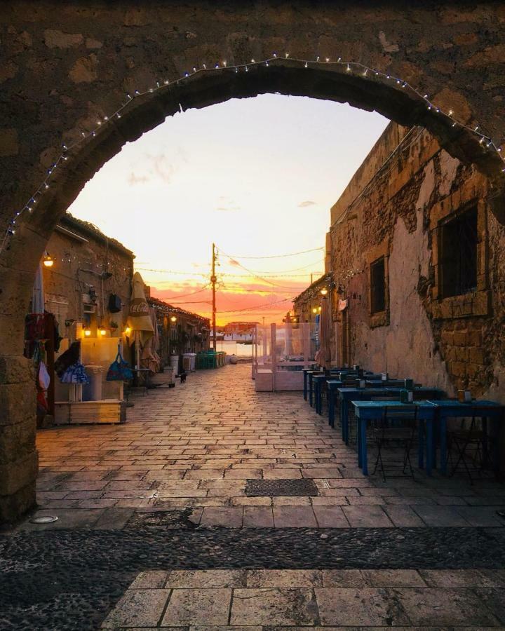 Flori Daire Reitani Dış mekan fotoğraf